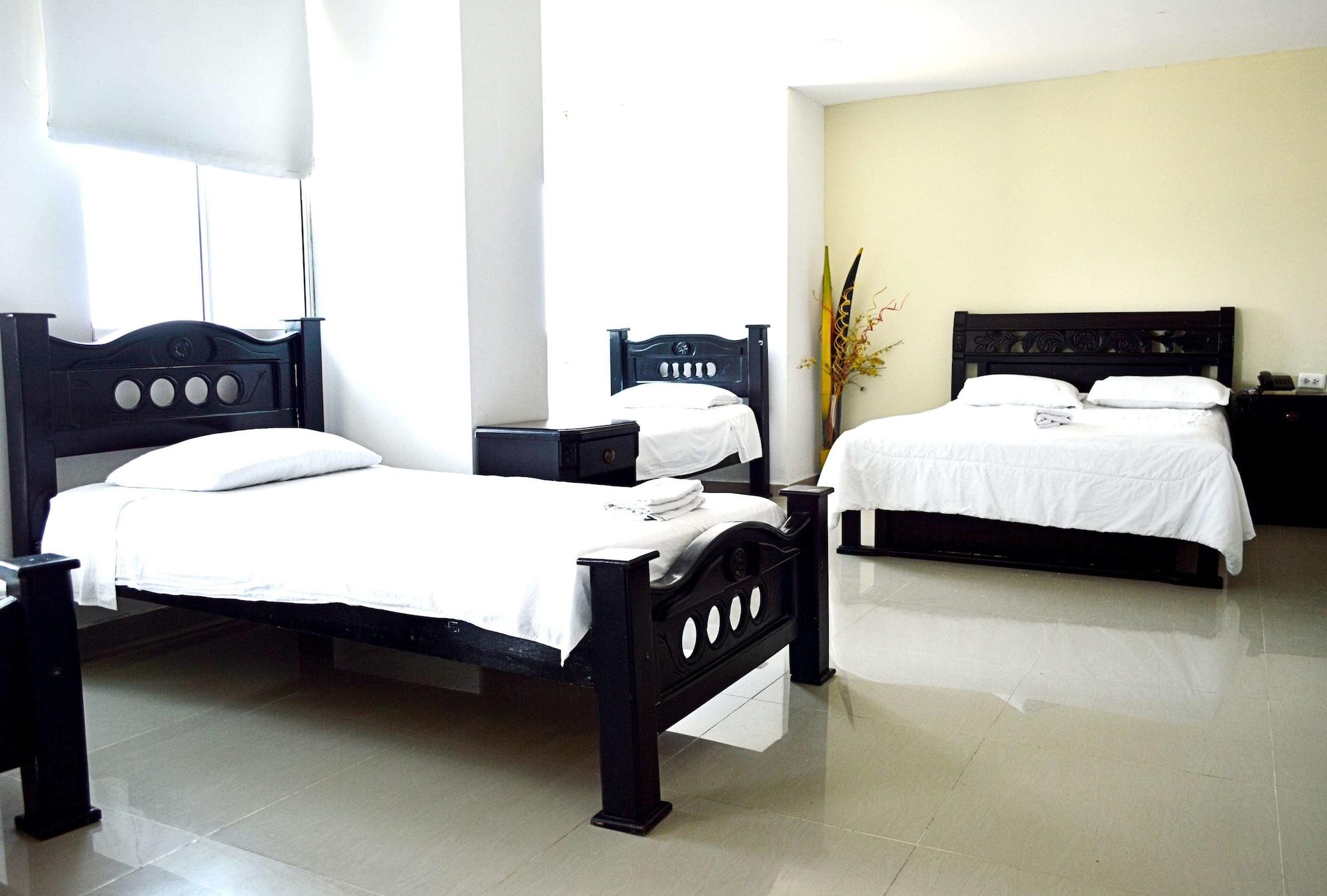 Hotel Intersuites Barranquilla  Bagian luar foto