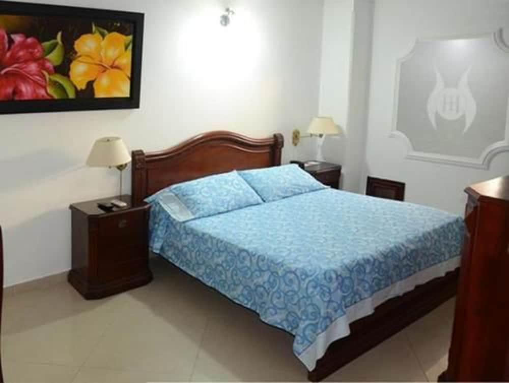 Hotel Intersuites Barranquilla  Bagian luar foto