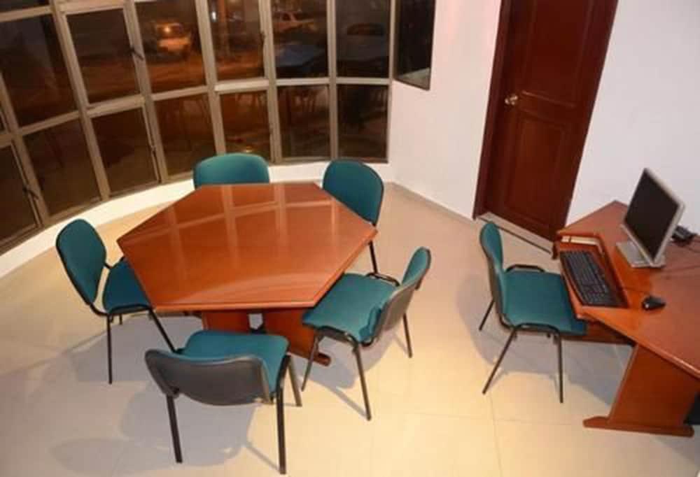 Hotel Intersuites Barranquilla  Bagian luar foto