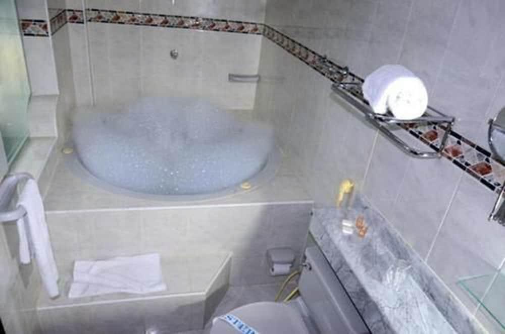 Hotel Intersuites Barranquilla  Bagian luar foto
