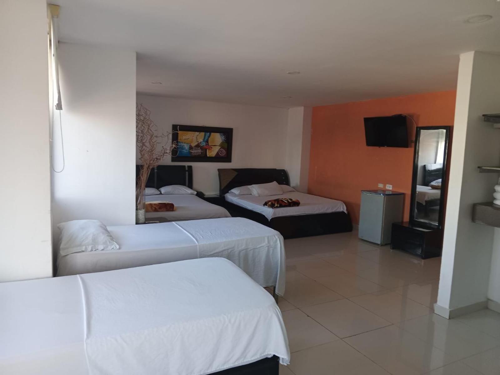 Hotel Intersuites Barranquilla  Bagian luar foto