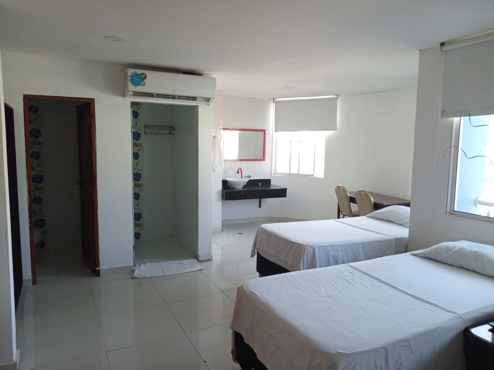 Hotel Intersuites Barranquilla  Bagian luar foto