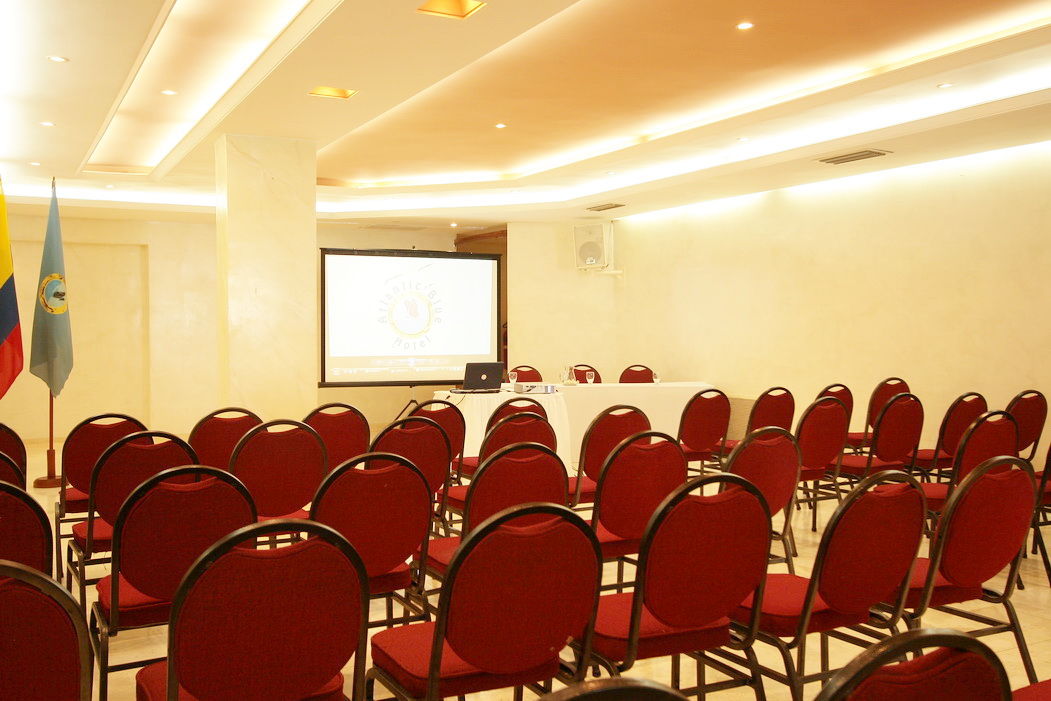 Hotel Intersuites Barranquilla  Bagian luar foto