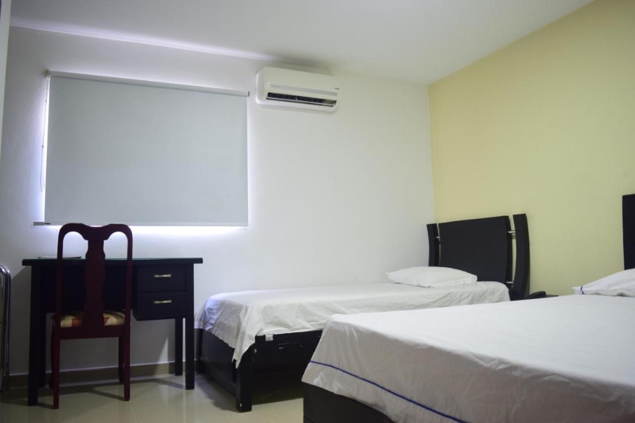 Hotel Intersuites Barranquilla  Bagian luar foto
